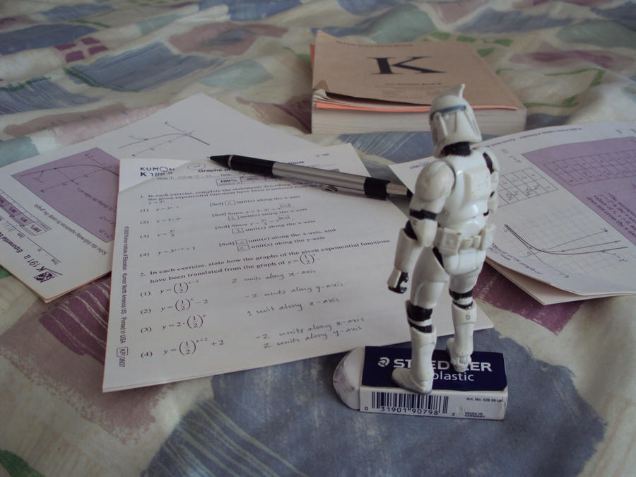 Storm_Trooper_and_HW_by_domo_kamikaze.jpg