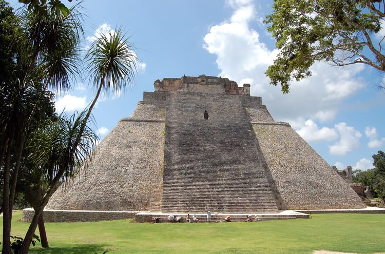 Uxmal1.jpg