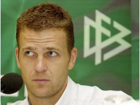 1244594689-oliver-bierhoff-national.jpg
