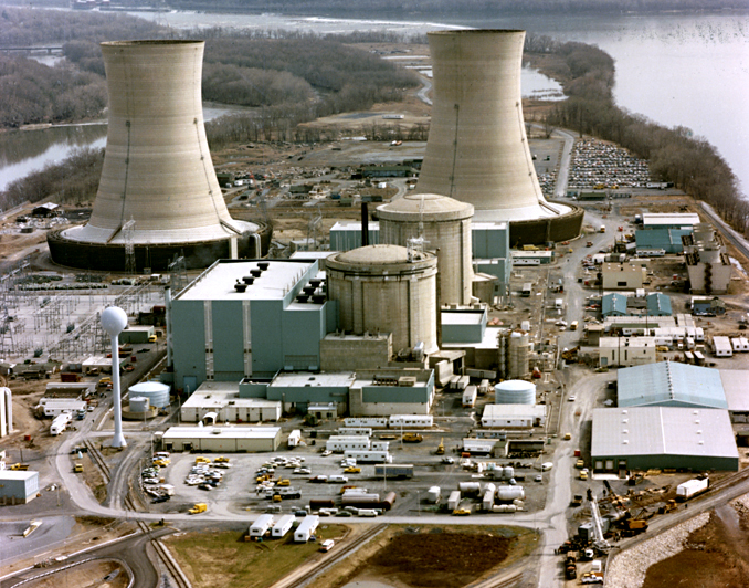 Three_Mile_Island_%28color%29-2.jpg