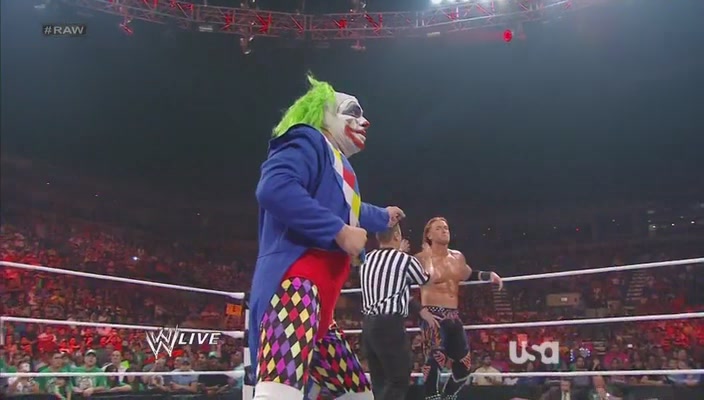 104WWEMondayN893.jpg