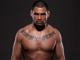 cain-velasquez-and-ufc-121.jpg