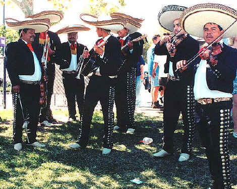 mariachis.jpg