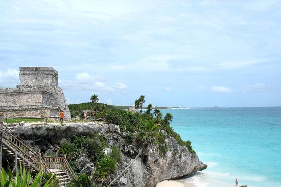 tulum-el-castillo-on.jpg