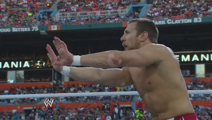 0svWWEWrestleiqA.jpg