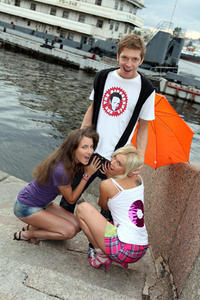 th_383486857_T_123_856lo.jpg