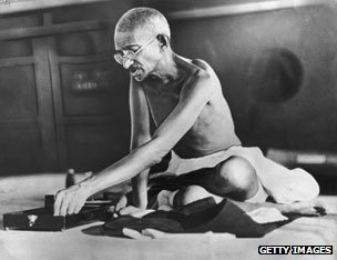 130307105539__66203360_gandhi-304.jpg