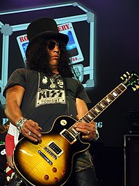 200px-Slash_in_2008.jpg