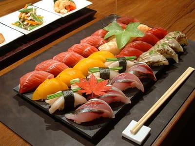 sushi_moriawase-780370.jpg