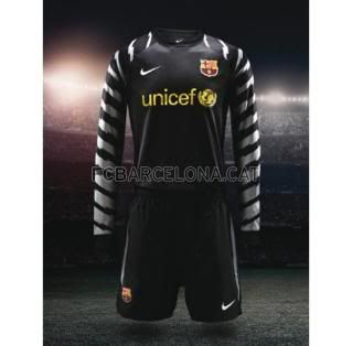 NIKE_FCBarcelona_Presskit_Info_CAT-.jpg