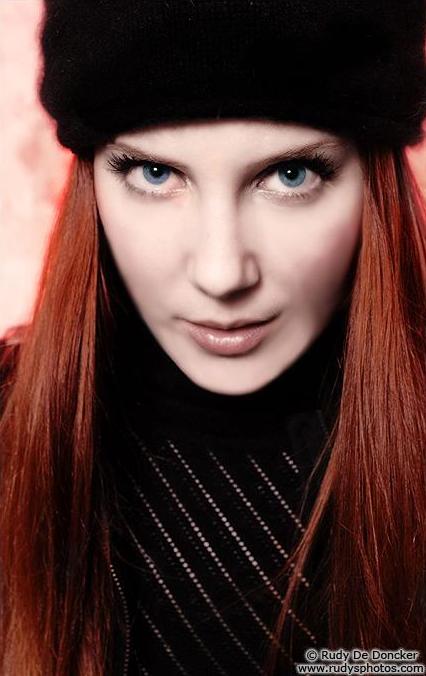 Simone_Simons_my2.jpg