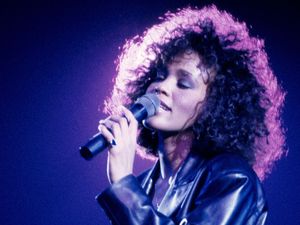 music_whitney_houston_33.jpg