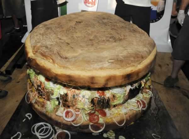 hamburguesa-grande-guiness-mundo-352.jpg
