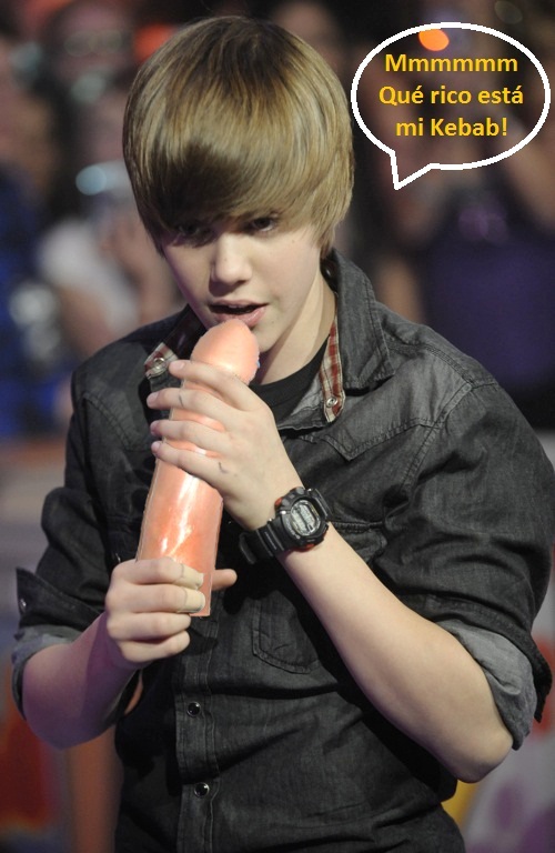 JUSTINBIEBERGAYYY.jpg
