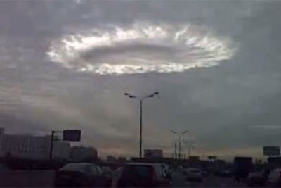 strange-cloud-hangs-over-city.jpg
