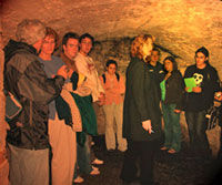 recorrido-nocturno-a-pie-bajo-el-suelo-de-edimburgo-in-edinburgh-2.jpg