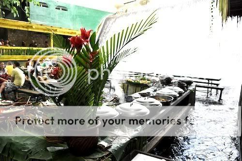 waterfall-restaurant-philippines-15.jpg