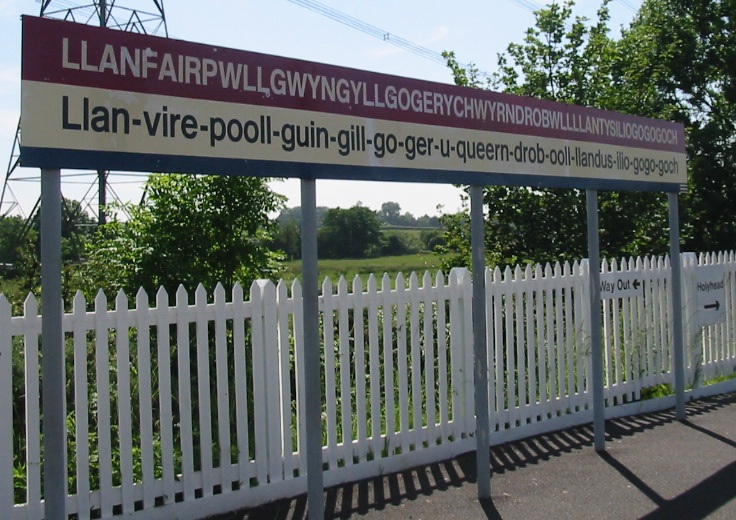Llanfairpwllgwyngyllgogerychwyrndrobwllllantysiliogogogoch_station_sign_%28cropped_version_1%29.jpg
