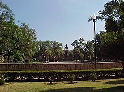 250px-Morelia_-_Plaza_Morelos.jpg