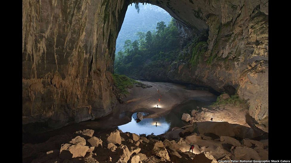 110812150138_cuevas_976x549_carstenpeternationalgeographicstockcaters.jpg