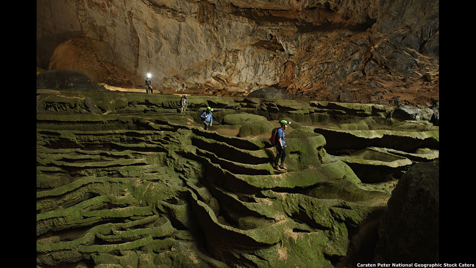 110812150513_cuevas_5_976x549_carstenpeternationalgeographicstockcaters.jpg